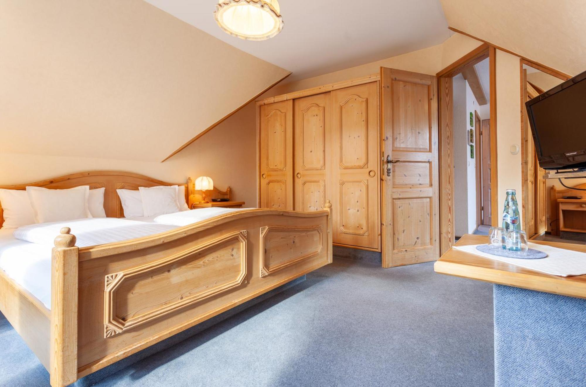 Hotel Sauerlaender Hof Willingen  Extérieur photo